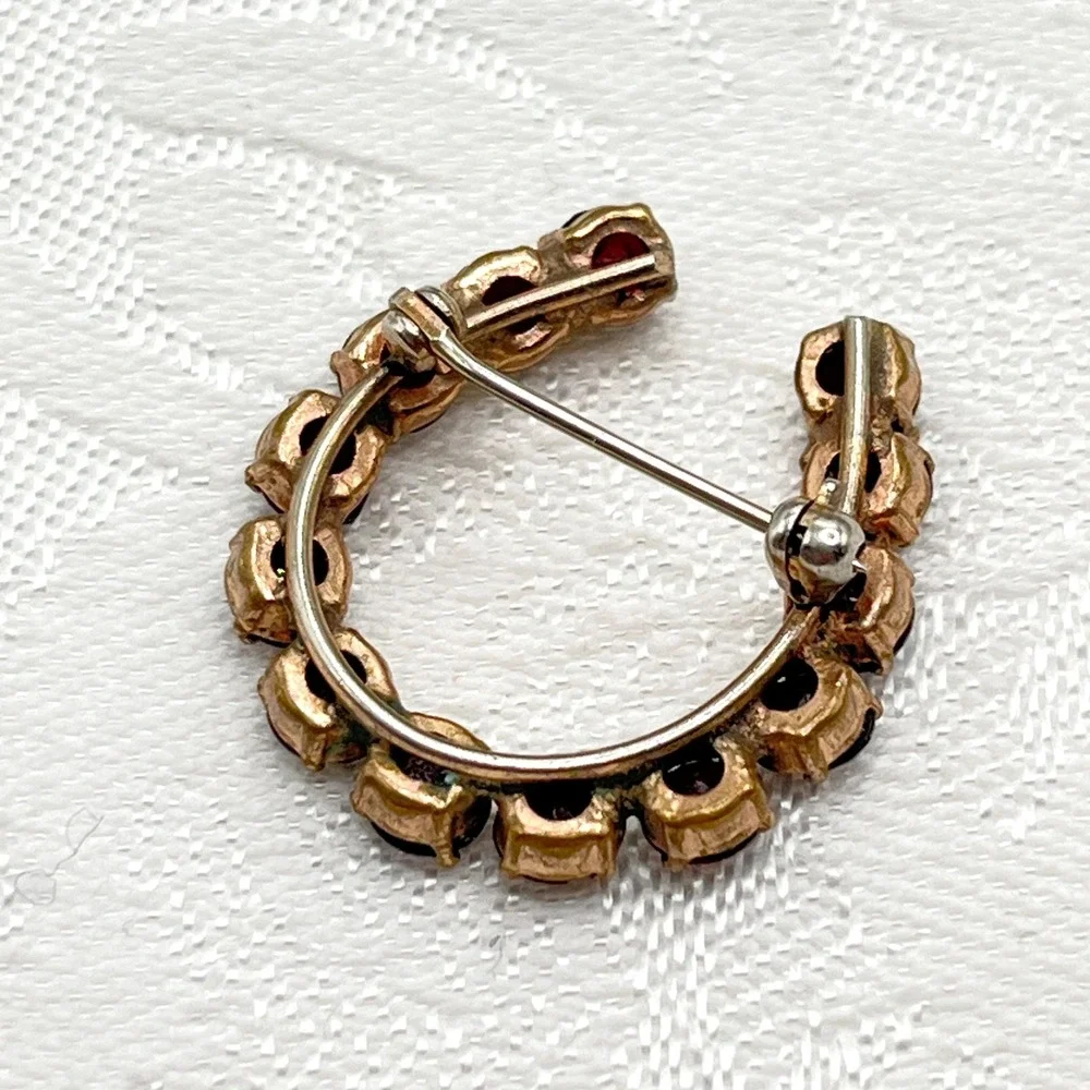 N/A elegant gold